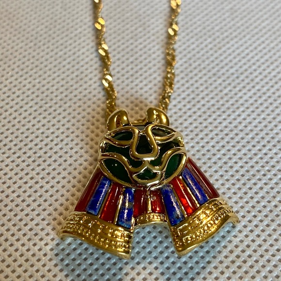 Global Destinations Pendant Necklace - Picture 4 of 9